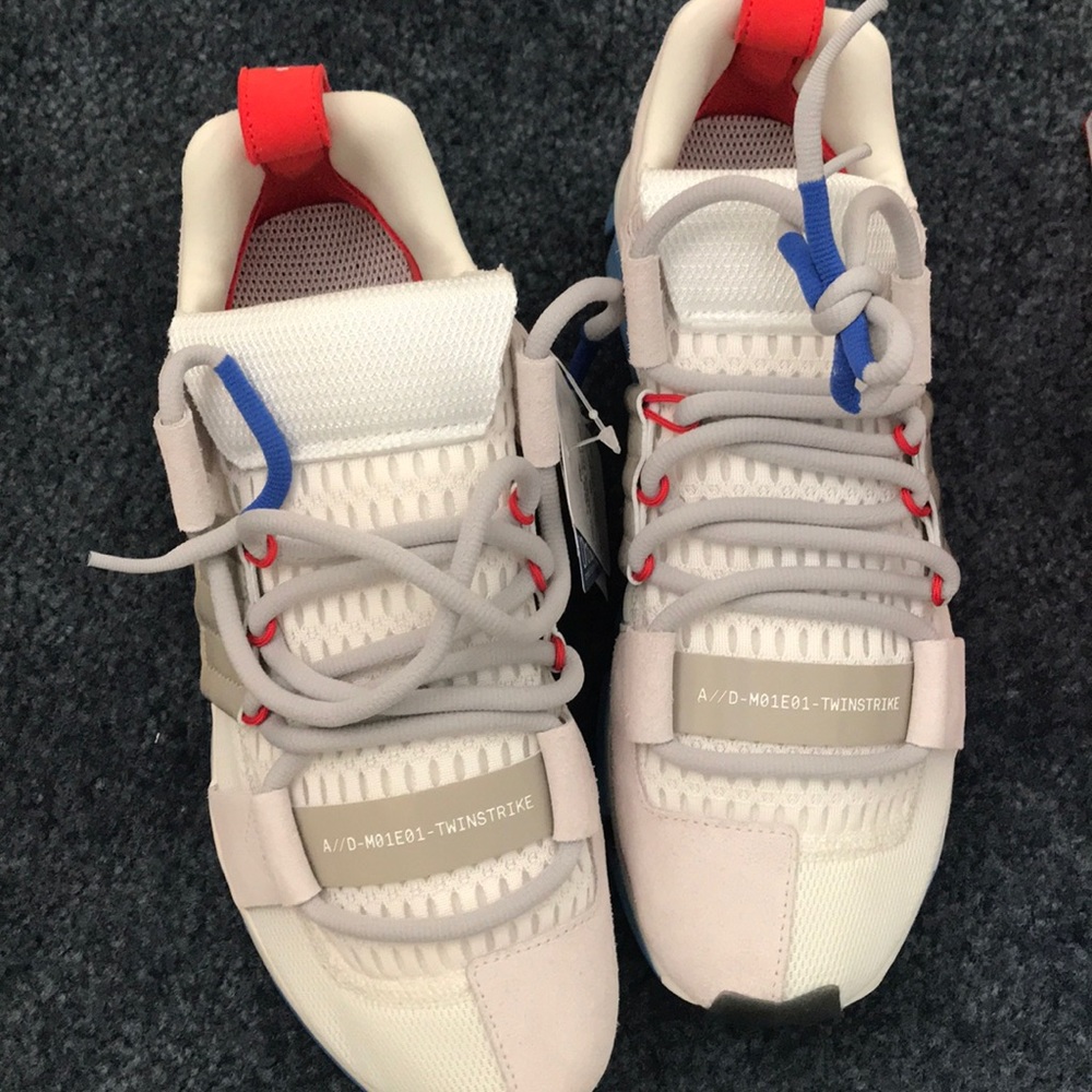 Adidas twinstrike